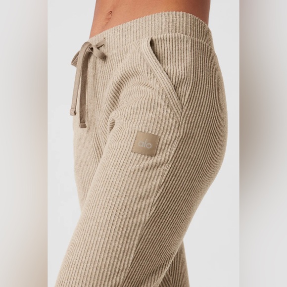 ALO Muse + Jogger Set (gravel heather) - Picture 2 of 8